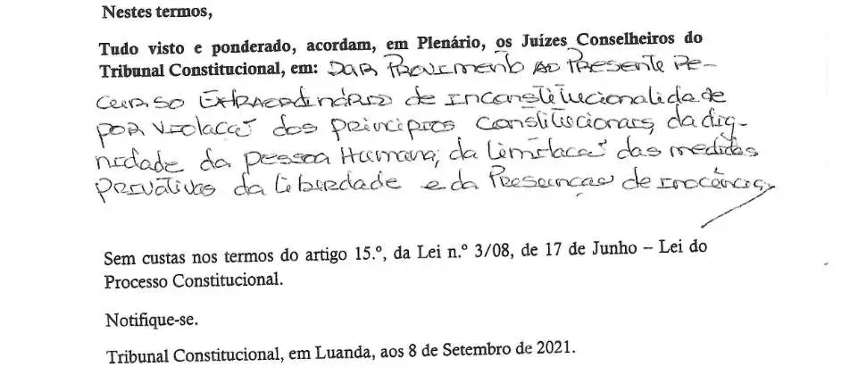Parte decisória manuscrita do Acórdão n.º 696/2021