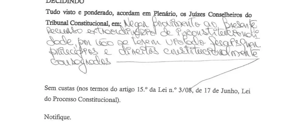 Parte decisória manuscrita do Acórdão n.º 704/2021
