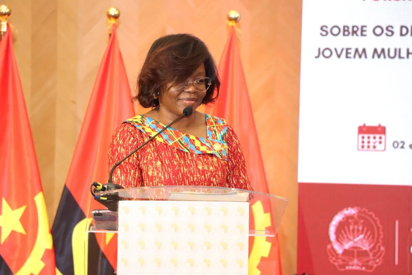 Fotografia: Fórum Constitucional sobre os direitos da jovem mulher e da criança africana