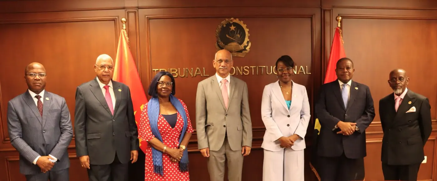 Fotografia: Juiz Conselheiro de Moçambique visita Tribunal Constitucional