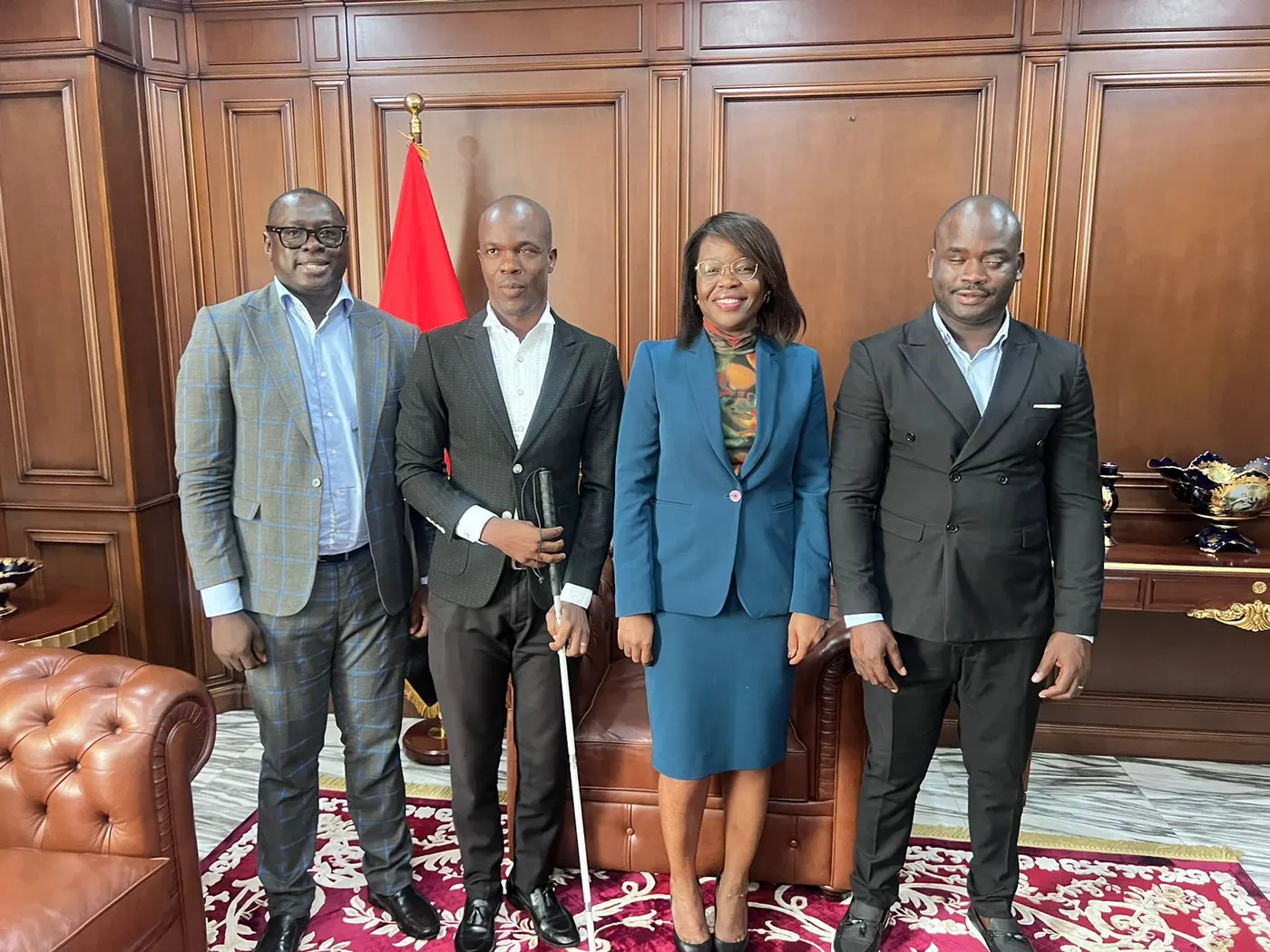 Fotografia: Membros da Associação de Cegos e Amblíopes de Angola solicitam Constituição da República em braille